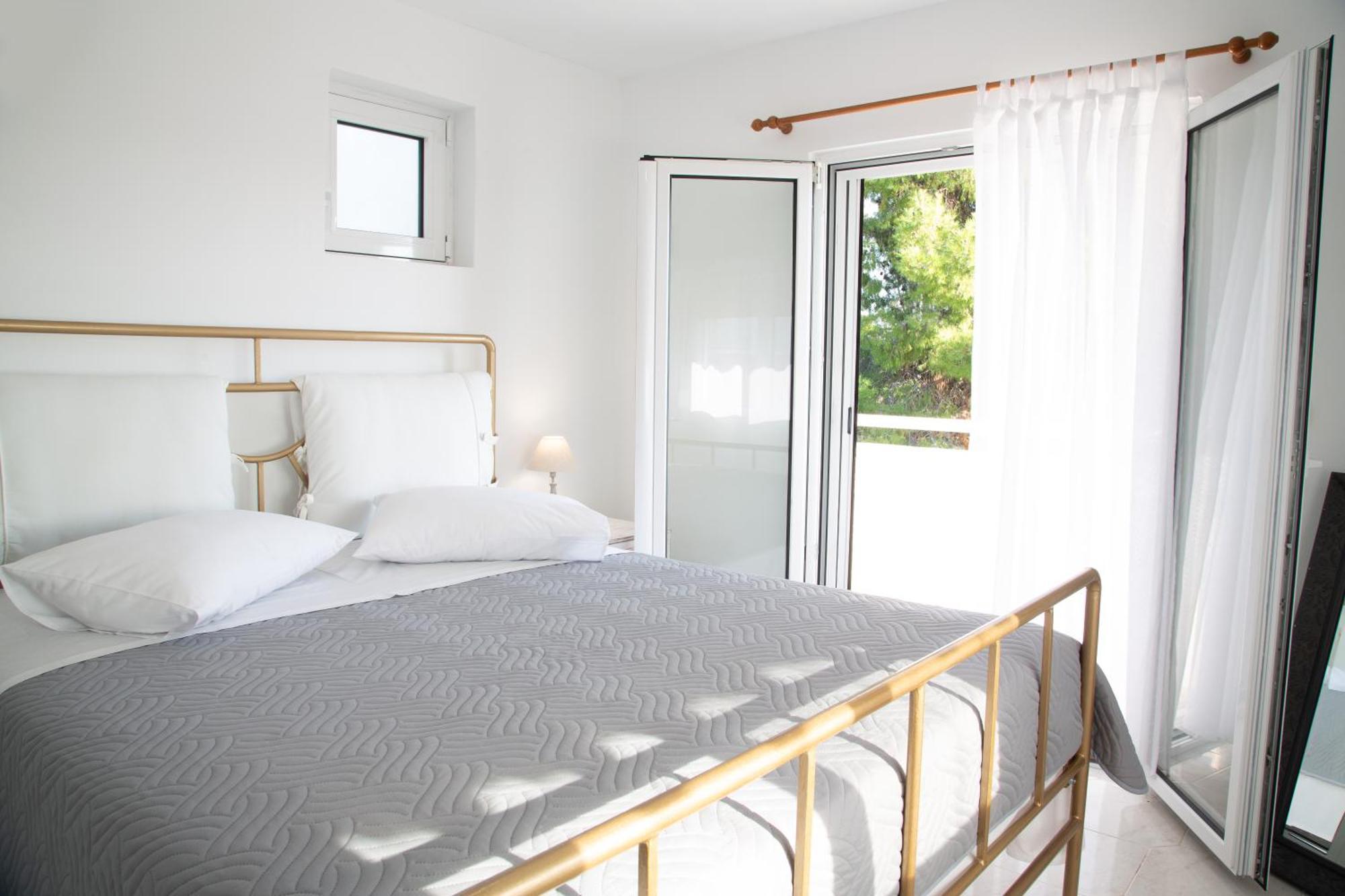 Seaside Summer Apartment